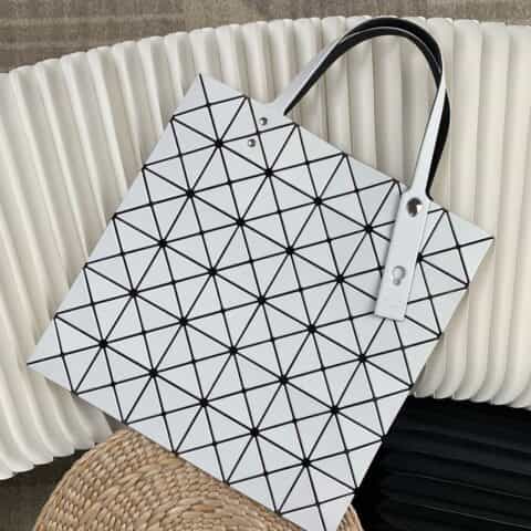 三宅一生雾面钻石斜纹系列钻石纹手提袋