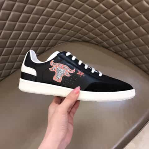 DIOR迪奥   2021牛年限定款标志刺绣和牛头印花B01 运动鞋