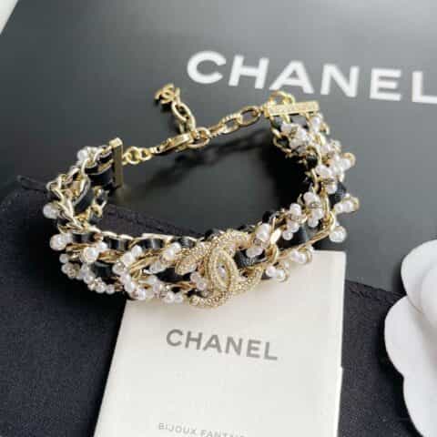 新款 CHANEL香奈儿双c满钻黑皮绳手链