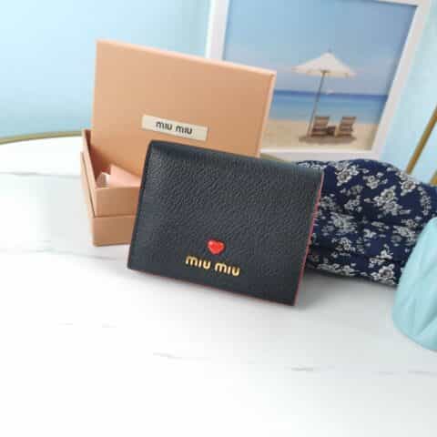 MIUMIU缪缪顶级山羊皮爱心与mivmiv金属徽标新款钱夹5ML204