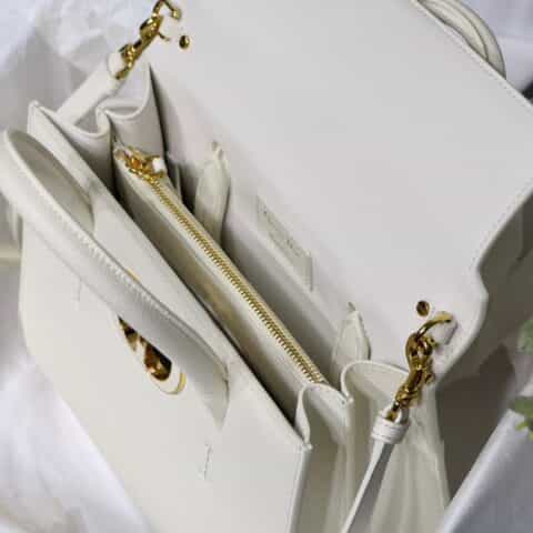 Dior ST HONORÉ M8012白色珐琅扣