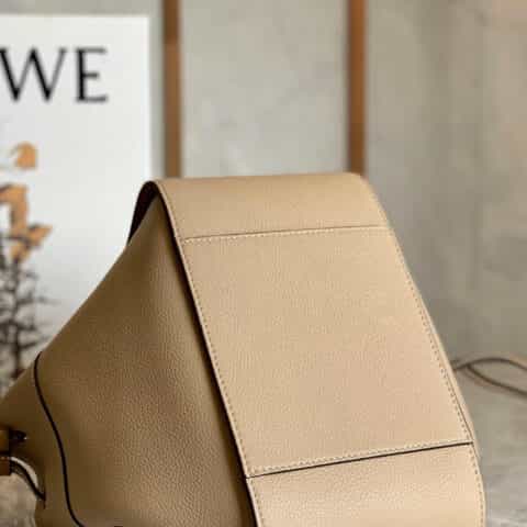 LOEWE罗意威 Hammock bag 吊床包 0500沙色