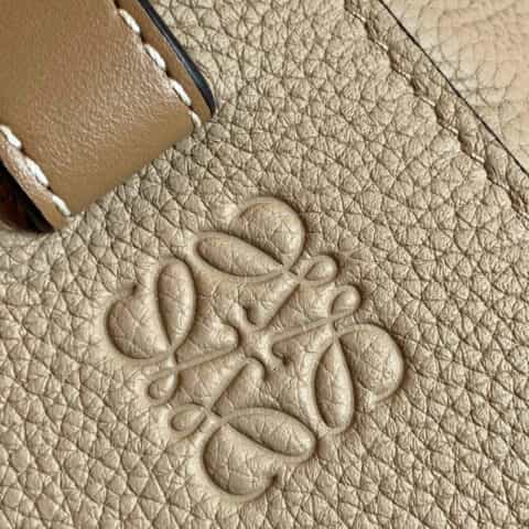 LOEWE罗意威 Hammock bag 吊床包 0500沙色