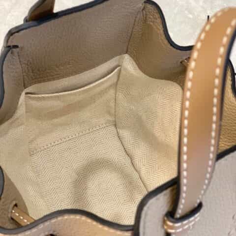LOEWE罗意威 Mini Hammock bag 吊床包 0501沙色
