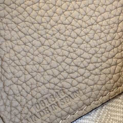 LOEWE罗意威 Mini Hammock bag 吊床包 0501沙色
