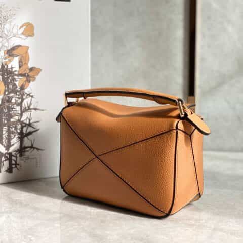 LOEWE罗意威 Mini Puzzle bag几何包 0338焦糖色18CM
