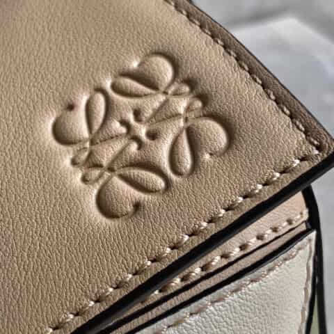 LOEWE罗意威 Puzzle bag 中号几何包 0160灰白绿拼色30CM