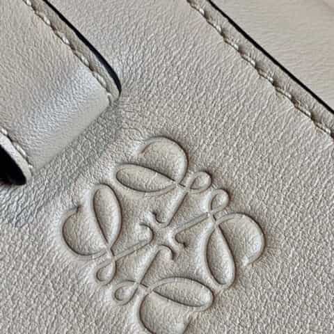 LOEWE罗意威 Hammock bag 吊床包 0500拼色