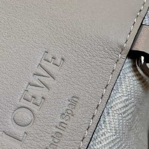 LOEWE罗意威 Hammock bag 吊床包 0500拼色