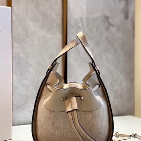 LOEWE罗意威 Mini Hammock bag 吊床包 0501拼色