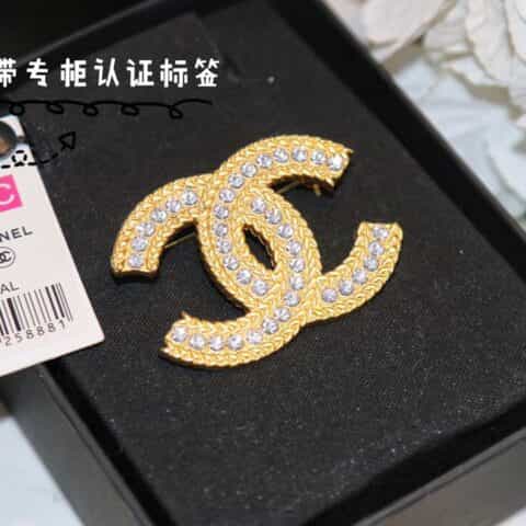 新款CHANEL香奈儿双c满钻胸针
