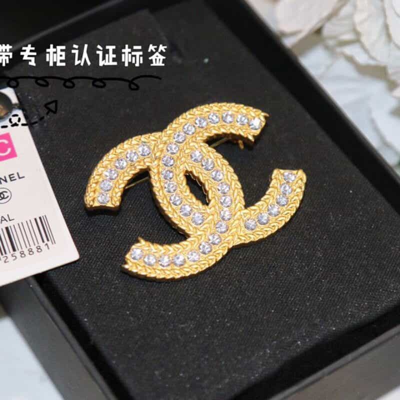 新款CHANEL香奈儿双c满钻胸针