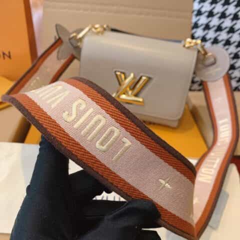 Louis Vuitton LV Twist PM Bag M57049