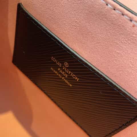 Louis Vuitton LV Twist MM Bag M57050