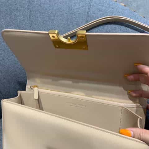 Bottega Veneta葆蝶家 Classic 28CM单肩斜挎包 578009平纹