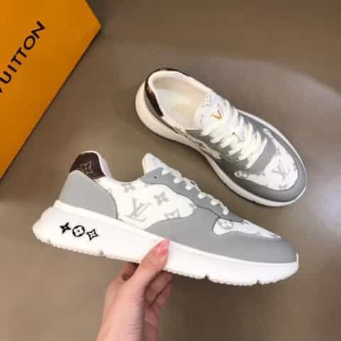 LV/路易威登   白色小牛皮拼接印花透气网面材质新品男士高端休闲运动鞋