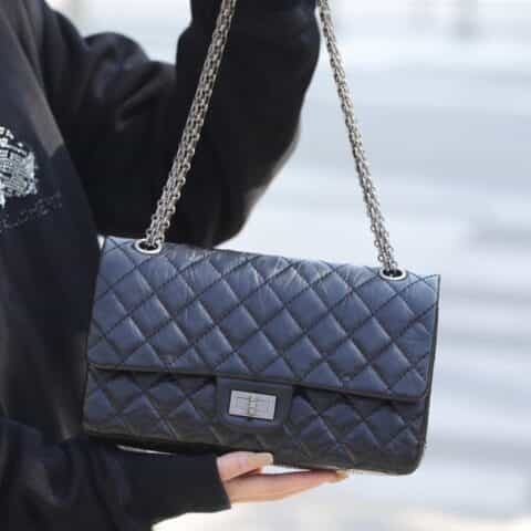 Chanel香奈儿 复刻2.55 reissue系列单肩斜挎包 A37587