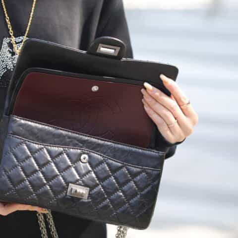 Chanel香奈儿 复刻2.55 reissue系列单肩斜挎包 A37587