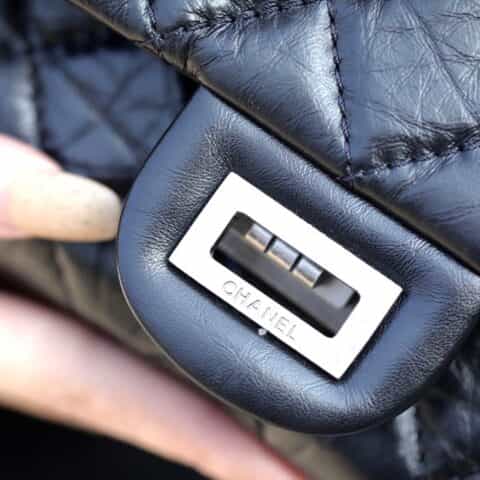 Chanel香奈儿 复刻2.55 reissue系列单肩斜挎包 A37586