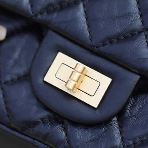 Chanel香奈儿 复刻2.55 reissue系列单肩斜挎包 A37587金扣