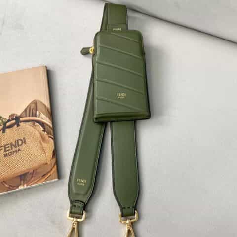 FENDI芬迪牛皮个性化手机套902