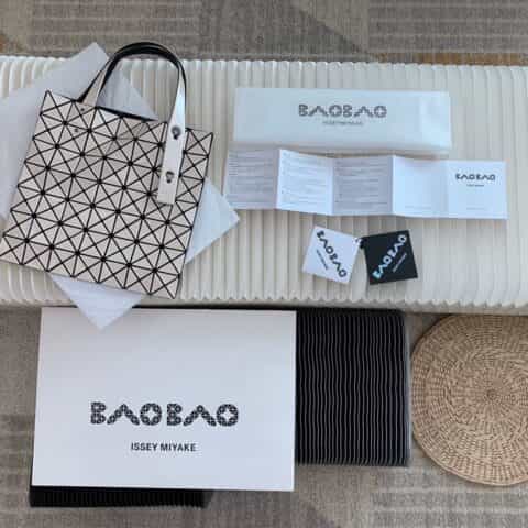 Issey Miyake三宅一生BaoBao新款7格手提袋
