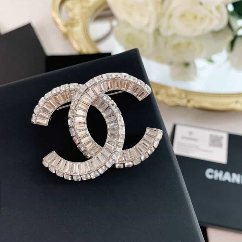 新款 CHANEL香奈儿双c方钻胸针