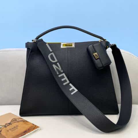 FENDI芬迪经典荔枝纹皮纯手工缝制peekaboo手袋305M