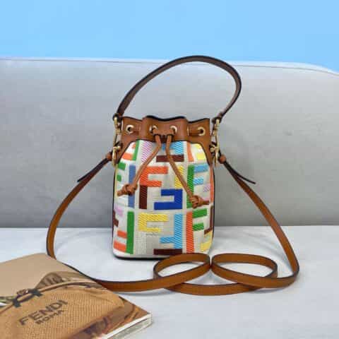 FENDI芬迪洗水牛仔布刺绣双F迷你水桶包038