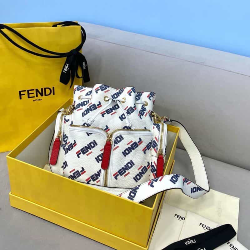 FENDI芬迪丝印 F D logo字样斜挎包029