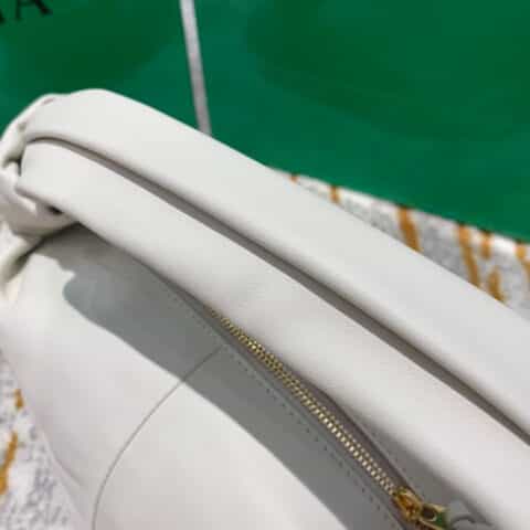 Bottega Veneta葆蝶家 Mini Bag 奶昔白629635