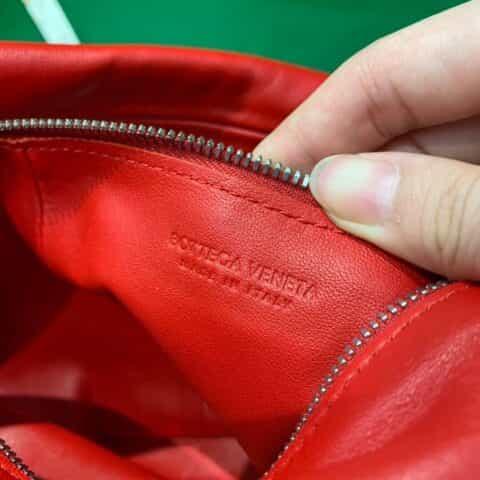 Bottega Veneta葆蝶家 Mini Bag 甲油红629635
