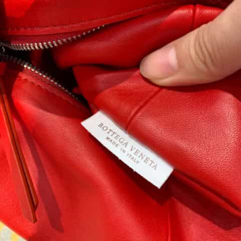 Bottega Veneta葆蝶家 Mini Bag 甲油红629635