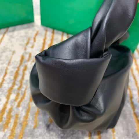 Bottega Veneta葆蝶家 Mini Bag 经典黑629635