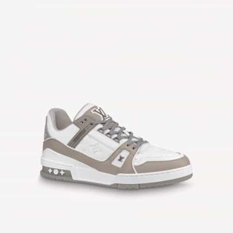 LV/路易威登   采用压印荔面小牛皮制成Vuitton 标识男士运动跑鞋