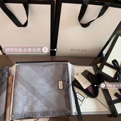 GUCCI古驰字母图案100%丝毛材质围巾