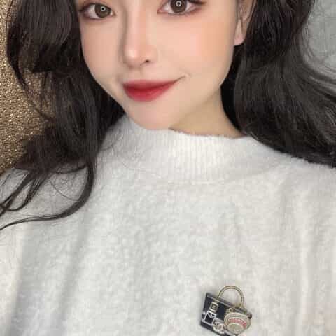 新款 CHANEL香奈儿双c帽子包包胸针