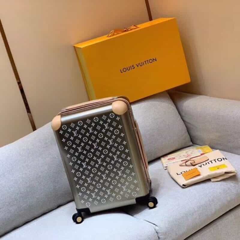 LV路易威登钛合金材质钛灰monogram 花纹拉杆箱M23204