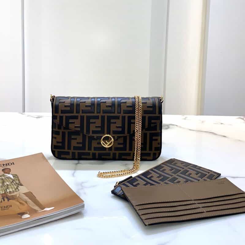 FENDI芬迪小斜挎包/钱包/卡包0123A