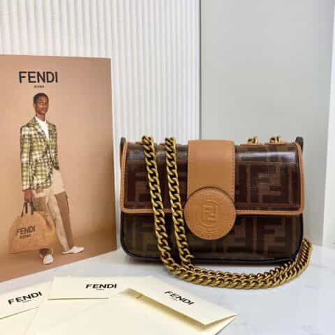 FENDI芬迪双面配色手提链条斜挎包0181AS