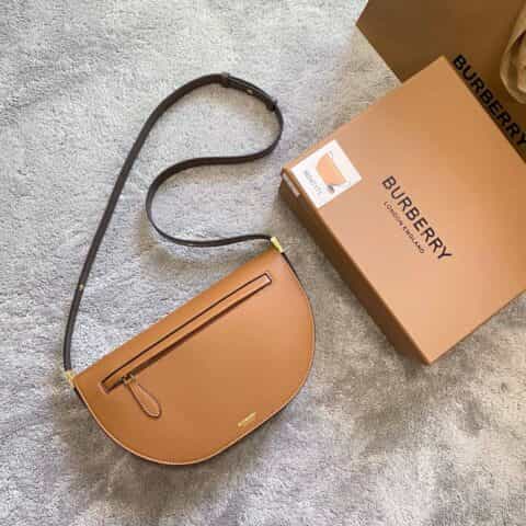 Burberry巴宝莉意大利鞣制皮革时装秀款肩背包