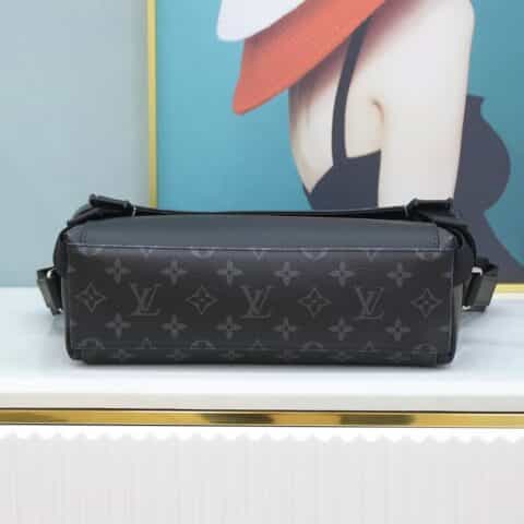 Louis Vuitton LV Messenger PM Voyager斜挎邮差包M40511