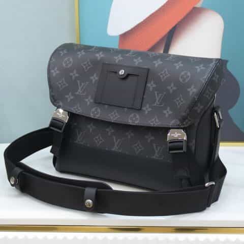 Louis Vuitton LV Messenger PM Voyager斜挎邮差包M40511