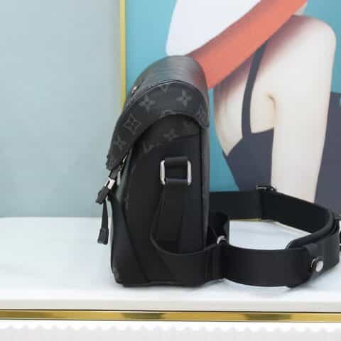 Louis Vuitton LV Messenger PM Voyager斜挎邮差包M40511