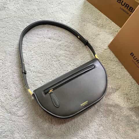 Burberry巴宝莉意大利鞣制皮革最新时装秀款肩背包7171