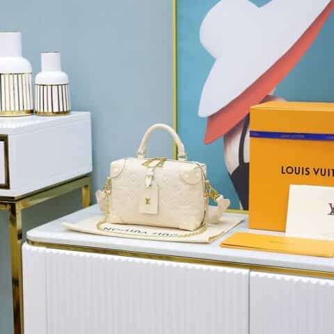 Louis Vuitton LV Petite Malle Souple盒子包 M45394