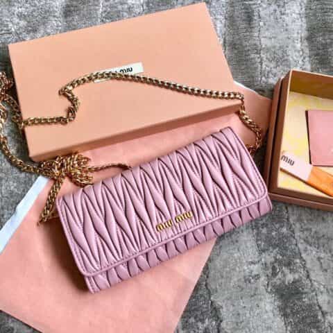 MIUMIU缪缪经典提花压纹顶级进口小羊皮拉链钱夹5DH002