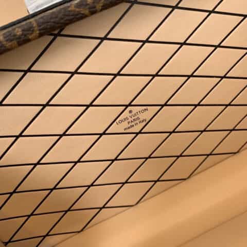 Louis Vuitton LV Petite Malle 盒子包 M44199