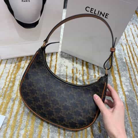 Celine思琳 Ava Bag in Triomphe Canvas 腋下包 193952