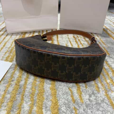 Celine思琳 Ava Bag in Triomphe Canvas 腋下包 193952